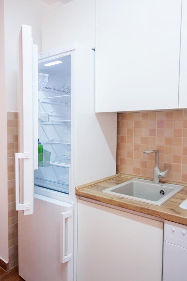 Lux Family Apartment Vidanovic Пірот Екстер'єр фото