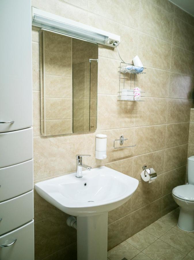 Lux Family Apartment Vidanovic Пірот Екстер'єр фото