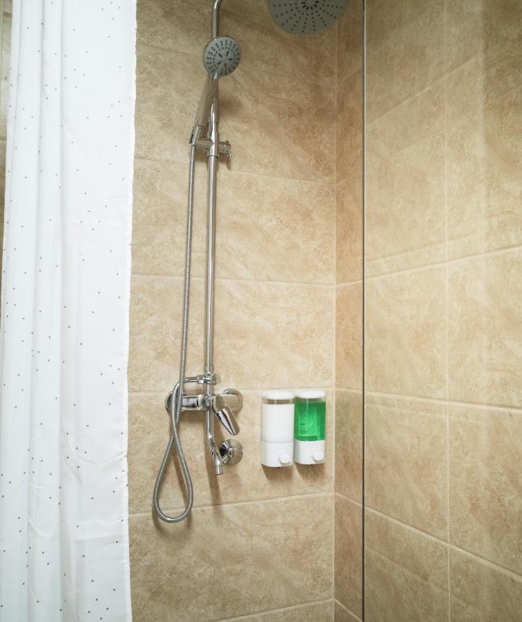 Lux Family Apartment Vidanovic Пірот Екстер'єр фото