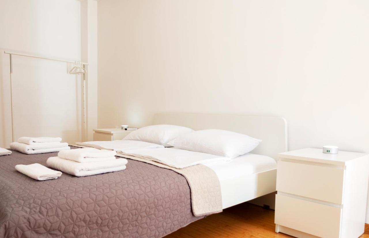 Lux Family Apartment Vidanovic Пірот Екстер'єр фото